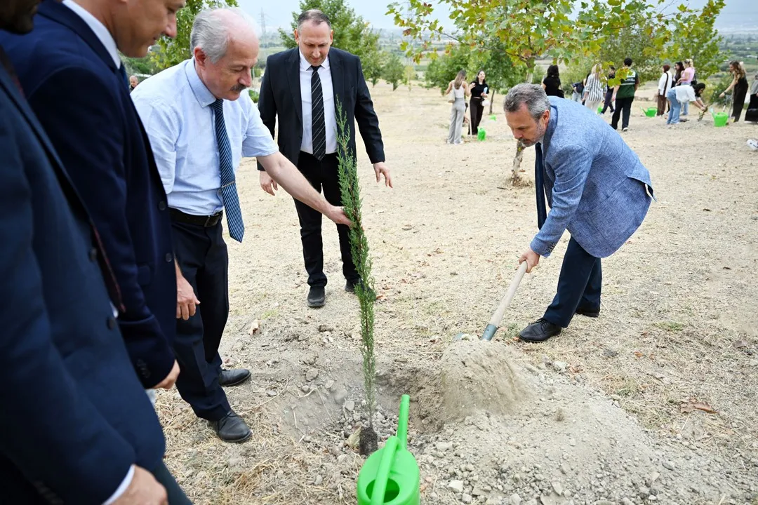 Manisa'da yeşil dönüşüm rüzgarı: Üniversite kampüsünde COP31 seferberliği