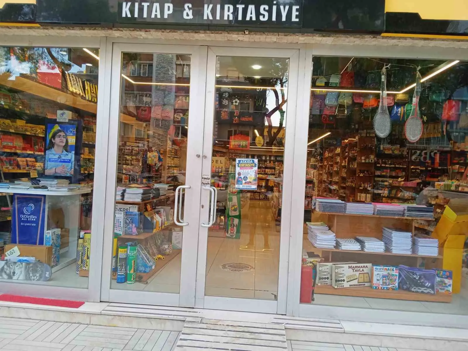 Nazilli’de okul yolunda dayanışma vakti: İhtiyaç sahibi öğrenciler unutulmadı