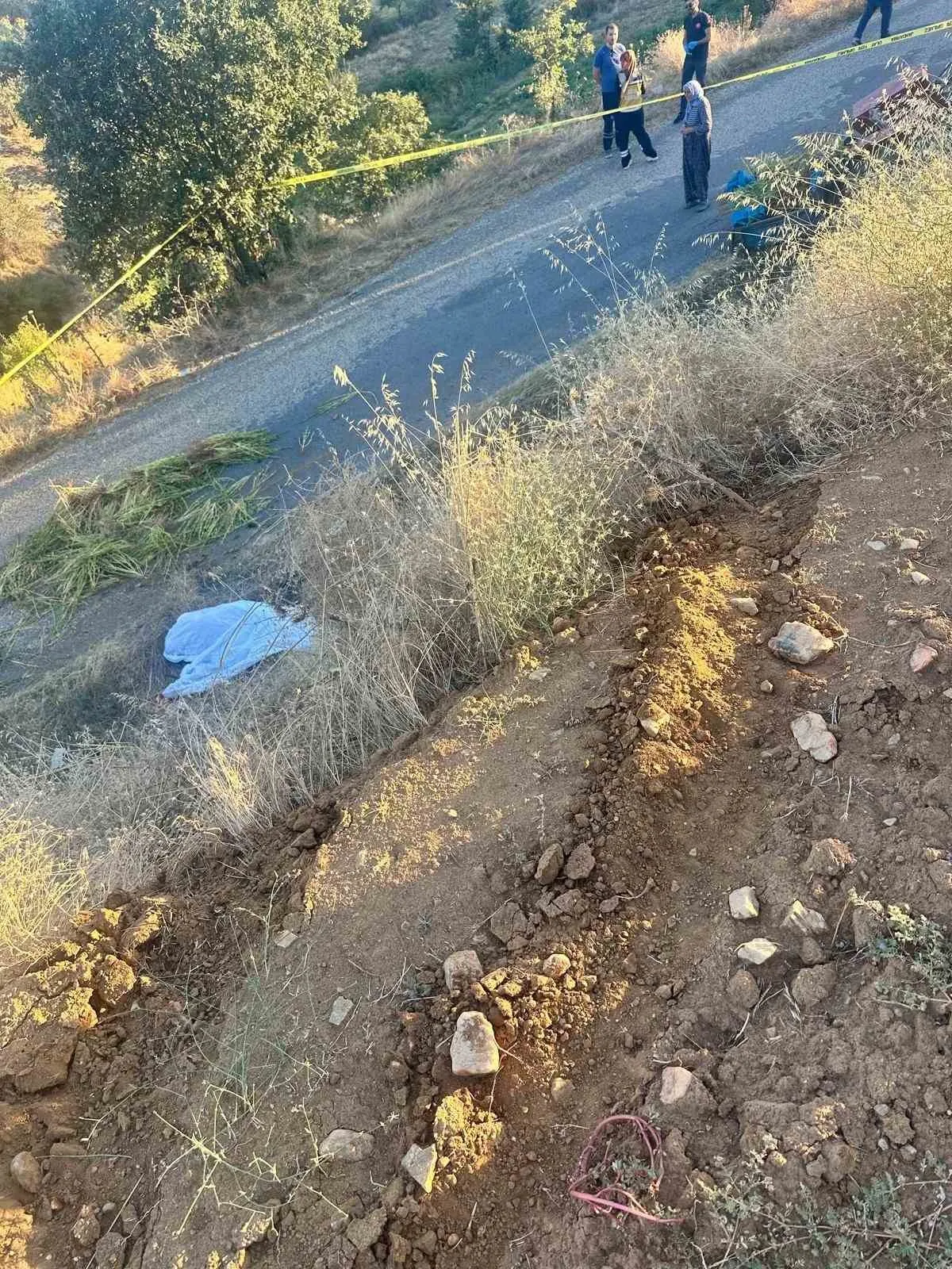 Kula’da tarım mesaisi hüsranla bitti: Traktör kazası can aldı