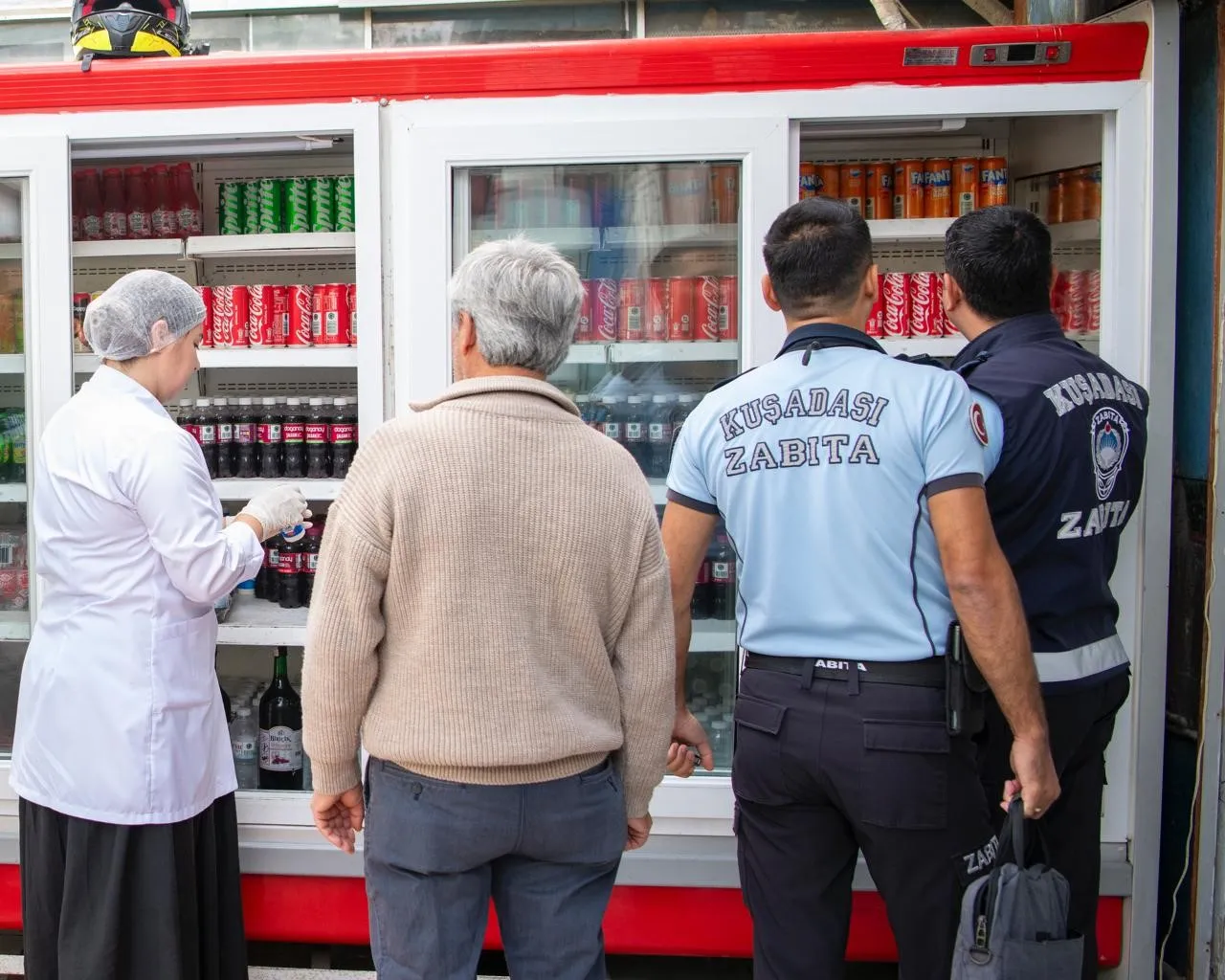 Kuşadası’nda mutfaklarda hijyen alarmı: Denetimden kaçış yok
