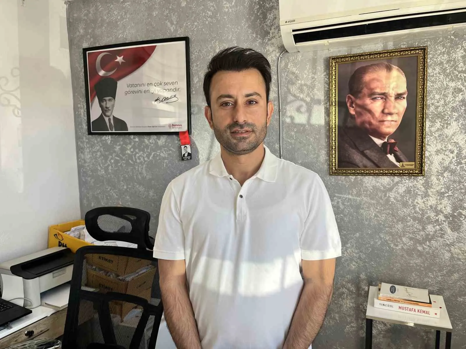 Bornova'da saniyelerle yarış: Muhtarın soğukkanlı müdahalesi minik çocuğu hayata döndürdü