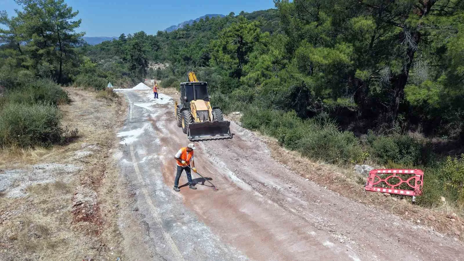 Marmaris’te altyapı seferberliği: 30 yıllık borular değişiyor, turizm tesisleri rahat bir nefes alıyor