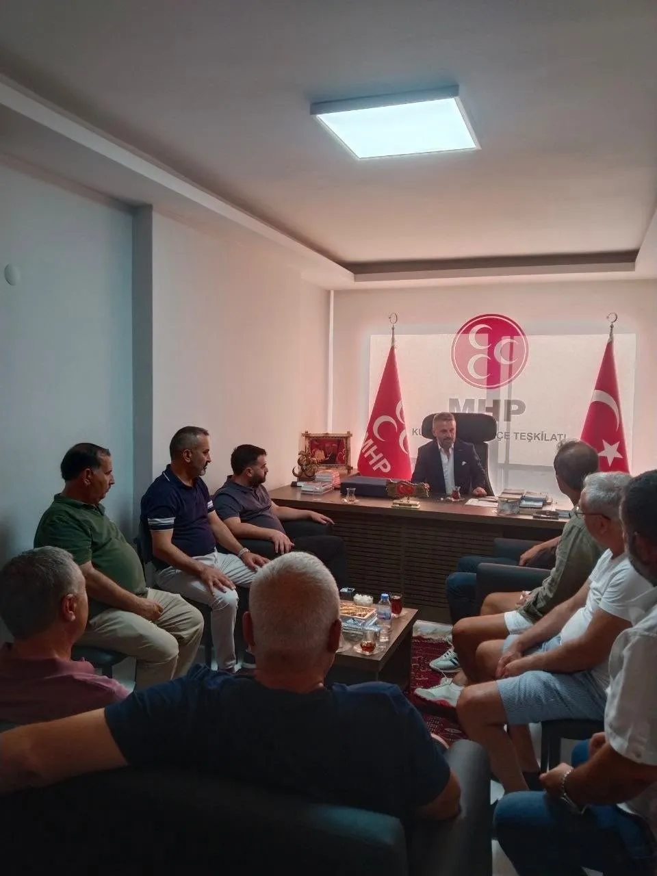 Kuşadası ticaretinde ortak akıl vurgusu: Esnafın talepleri MHP’ye taşındı