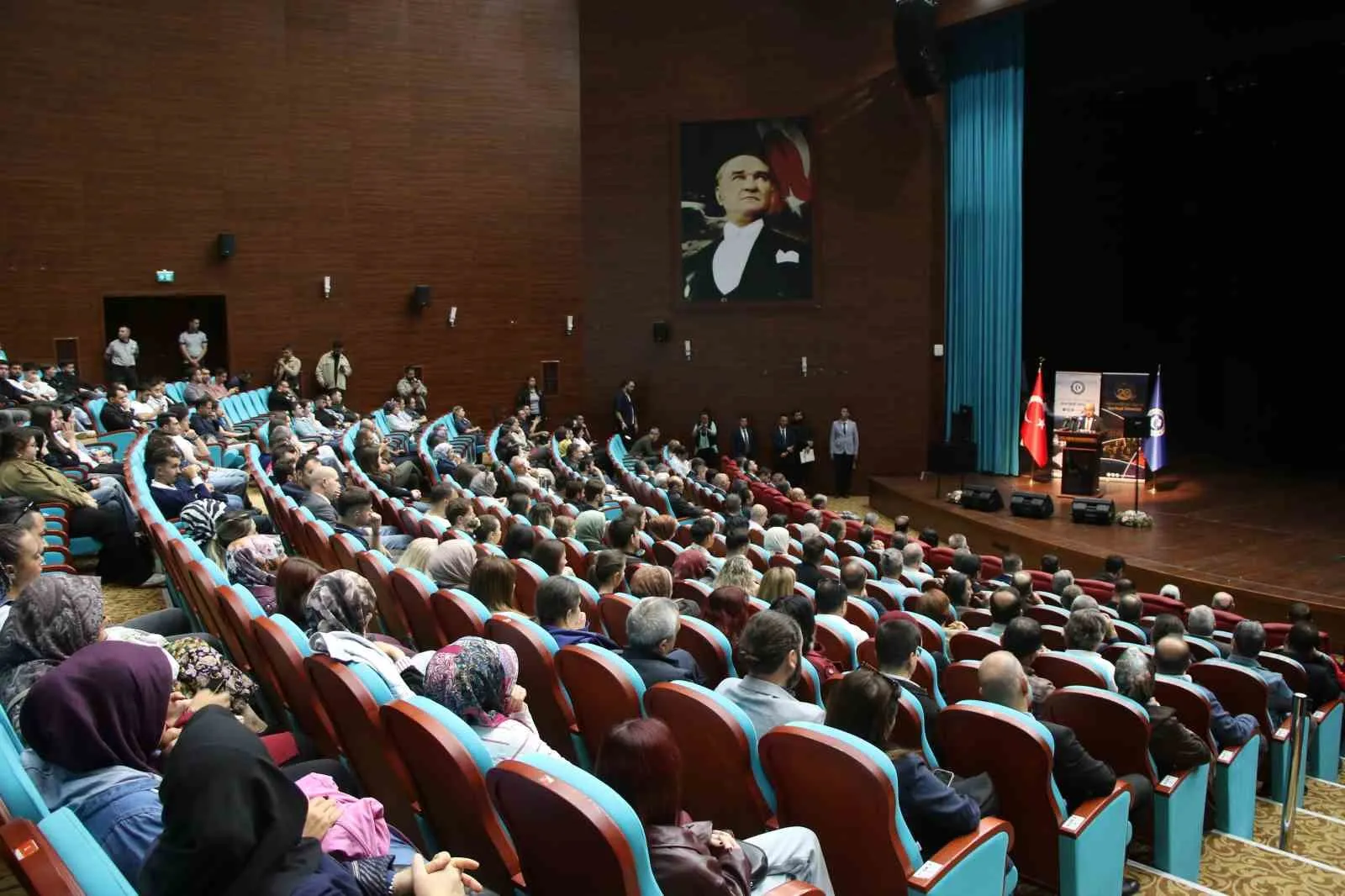 Milli Mücadele’nin izleri Uşaklı gençlerle buluştu: Timsal Karabekir tarihe ışık tuttu