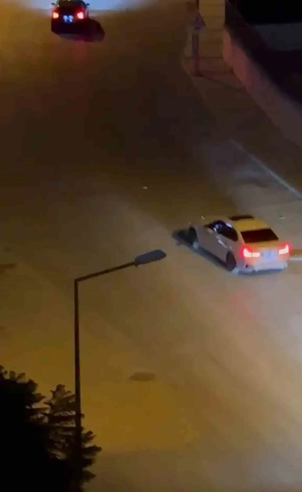 Gaziemir’de sokak ortasında tehlikeli şov: Mahalleli isyanda