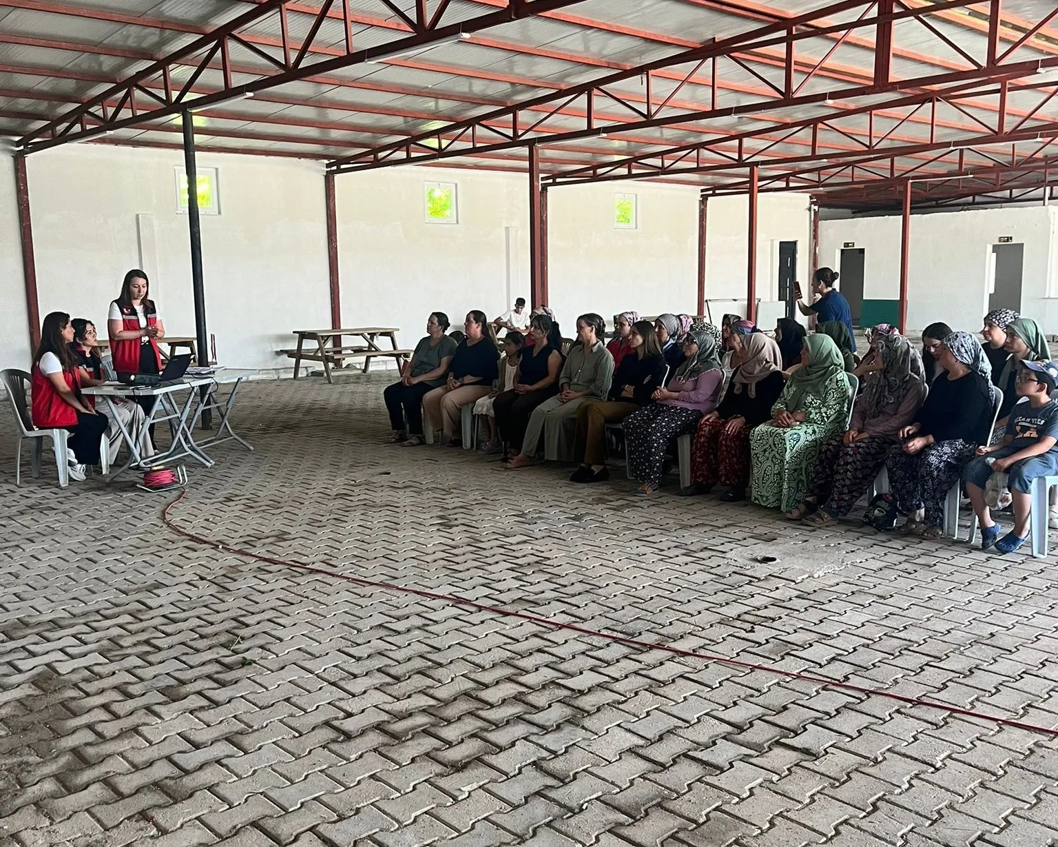 Uşaklı çiftçiye sahada birebir destek: Uzmanlar köyleri karış karış geziyor