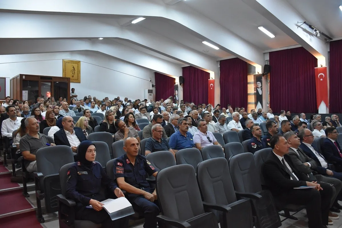 Salihli'de eğitim seferberliği: Öğrencilerin güvenliği için tam kadro denetim
