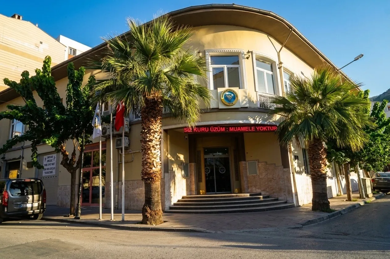 Manisa ekonomisinde değişim rüzgarı: Rıza Seyyar adaylık dosyasını açtı