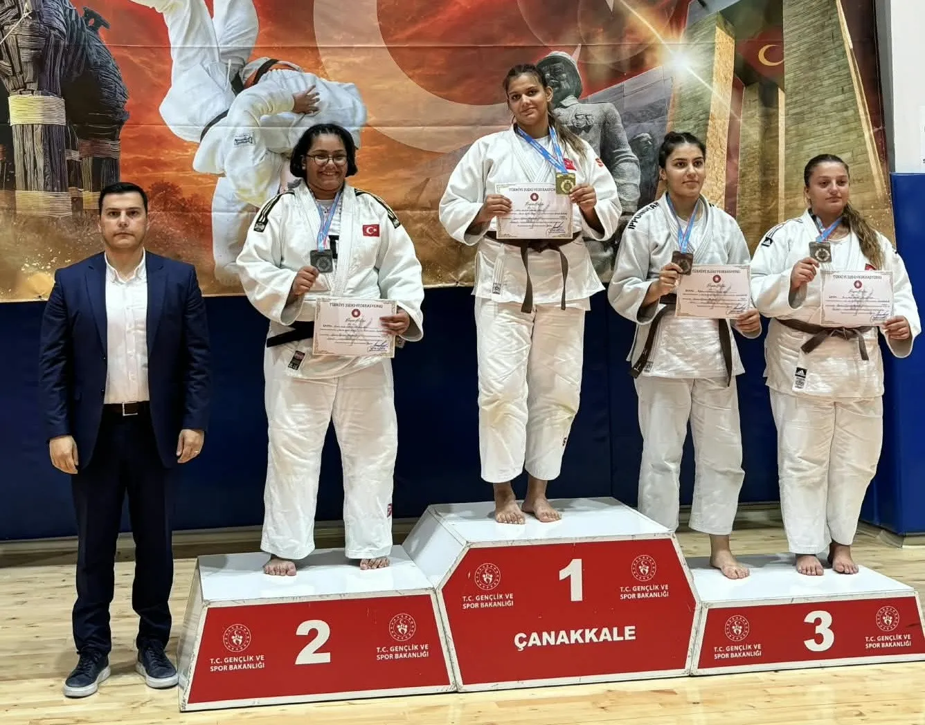 Salihli’nin gururu Çanakkale’de parladı: Judoda Türkiye şampiyonluğu geldi