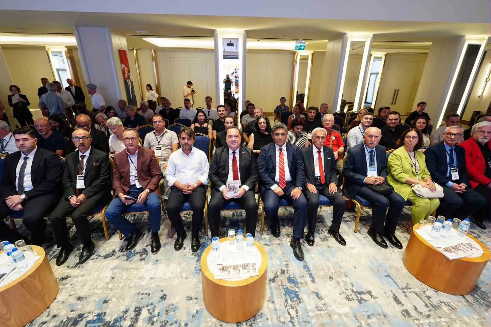 Manisa’nın 30 yıllık kaderi bu sempozyumda masaya yatırıldı