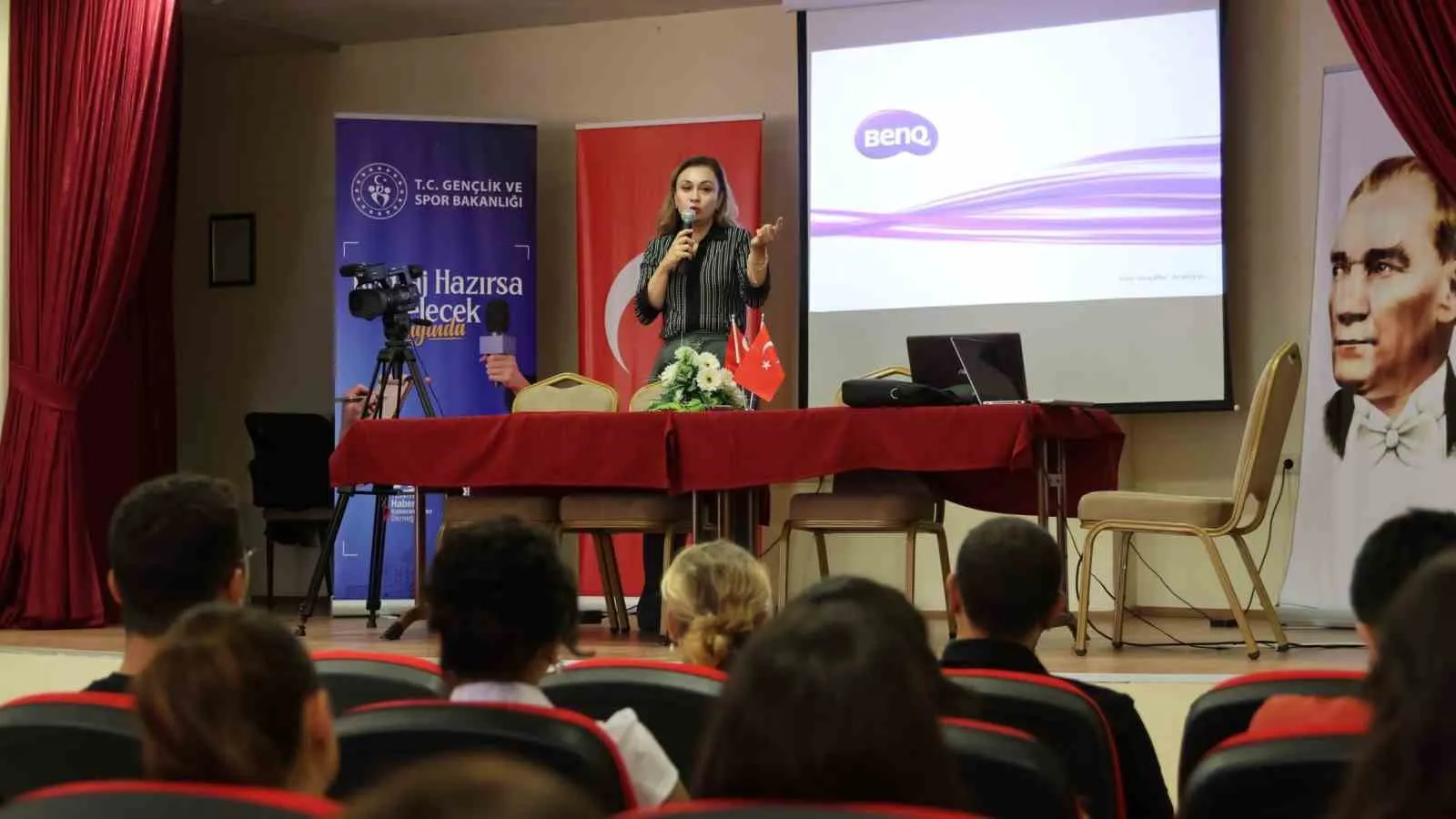 Aydın’da medya rüzgarı: Gençler dijital dünyanın inceliklerini öğreniyor