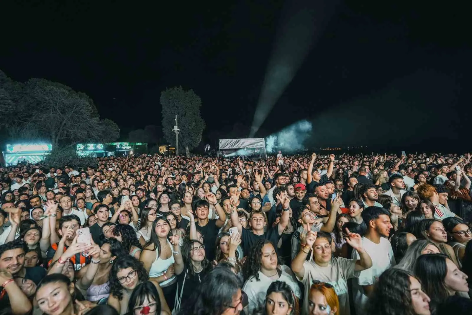 Didim’de Müzik Şöleni Finali: Tavşanburnu’nda Yıldızlar Geçidi