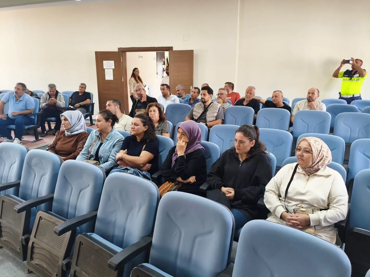 Söke’de servislerde güvenlik eğitimi: Öğrencilerin yolculuğu daha emniyetli olacak