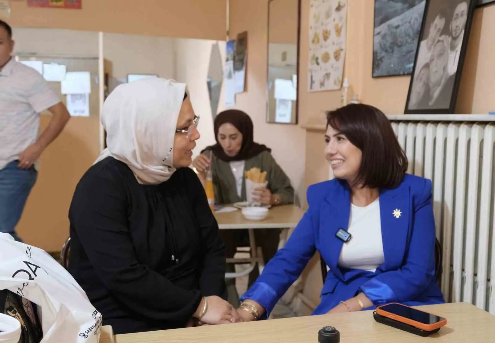 Denizli’de saha mesaisi: AK Partili kadınlar Bayramyeri’nde nabız tuttu